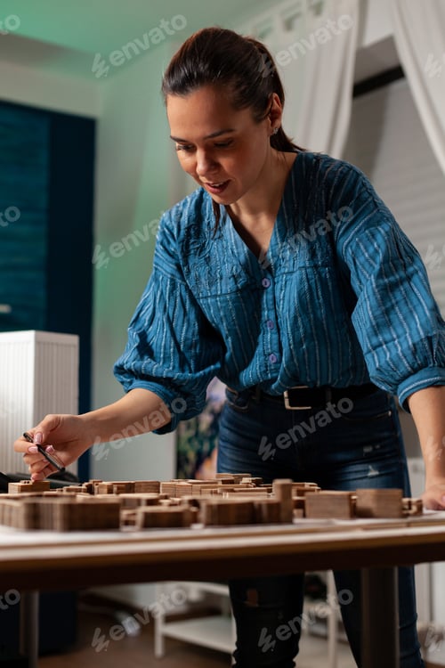 Preview: Caucasian worker standing at business desk office