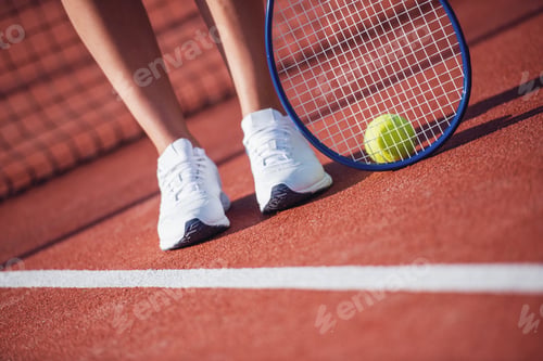 Preview: Girl playing tennis