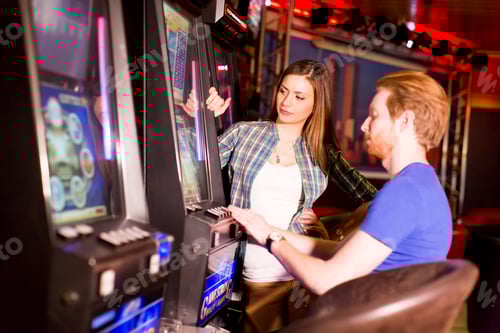 Preview: Young couple in the casino