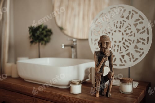 Visualização: Interior de luxo: sala de estar em estilo ecológico: elementos de design balinês tradicional com iluminação natural