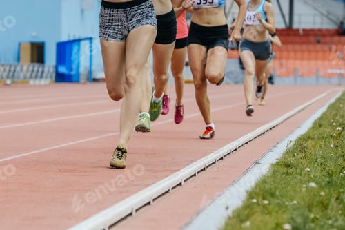 Preview: Race Girls 800 Meters in Stadium
