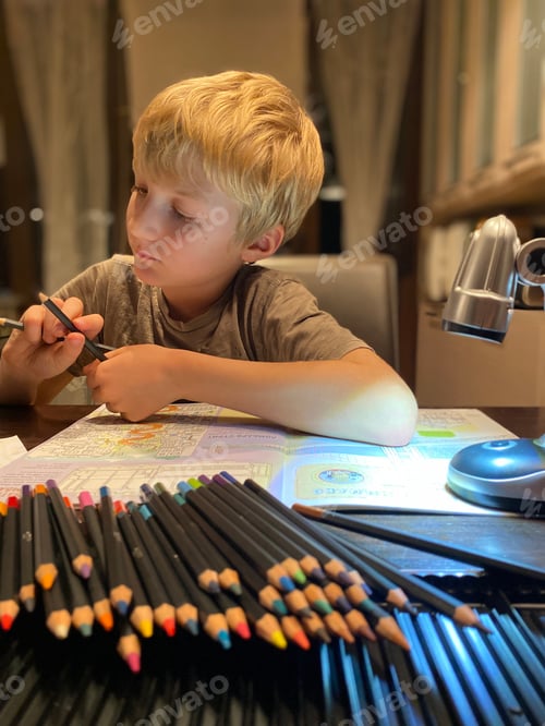 Preview: Little boy drawing