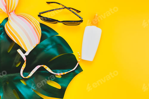 Preview: Summer vacations creative flat lay concept
