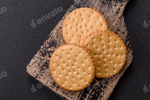 Preview: Round dotted snack snack cookies with cream