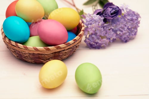 Preview: Easter decoration on the white planks