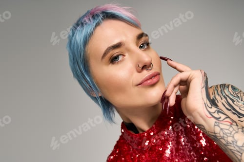 Preview: Stunning young woman enjoys a festive winter celebration with a stylish look