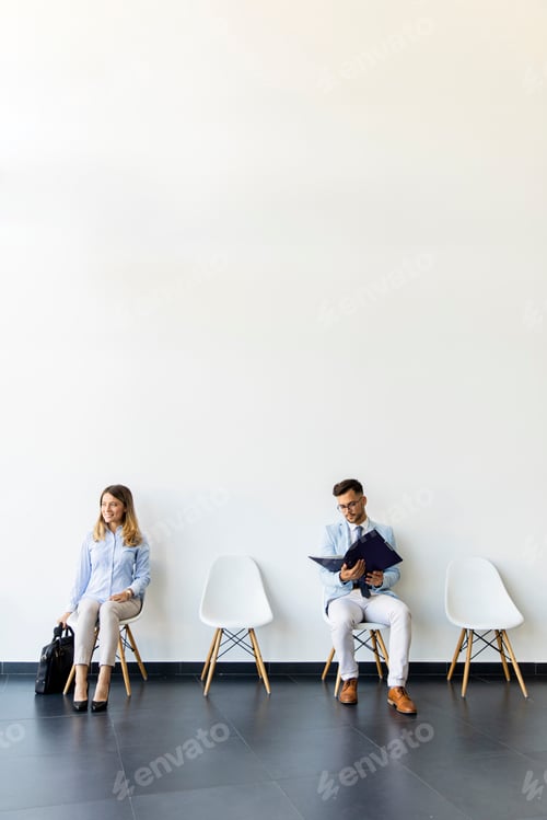 Preview: People sitting in the waiting room before an interview