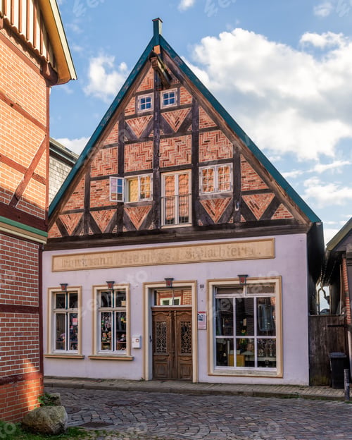 Preview: Scenic view of beautiful old buildings in Lauenburg, Germany