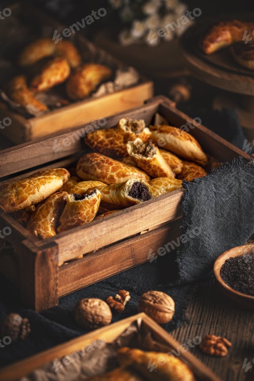 Preview: Crescent shaped Bratislava rolls