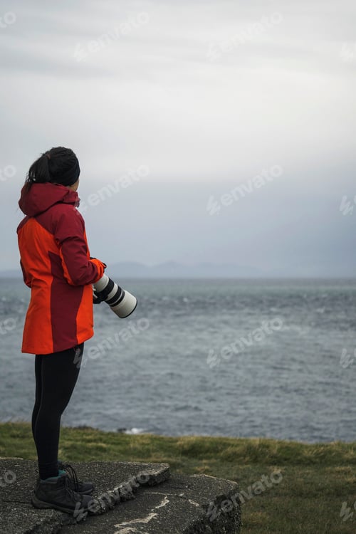 Preview: Travel photographer by the sea