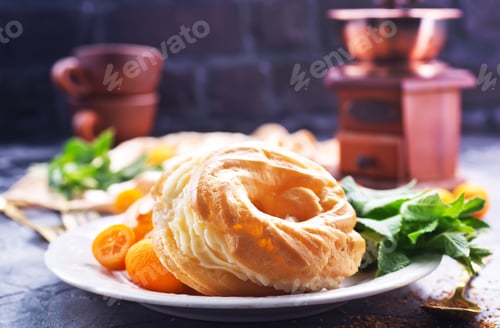 Preview: cakes with cream