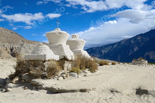 Preview: Buddhist chortens