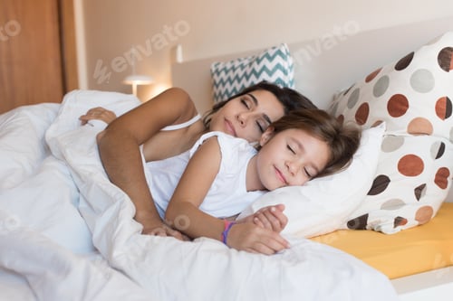 Preview: Mother and daughter in bed