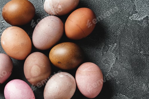 Preview: Easter eggs on a dark background