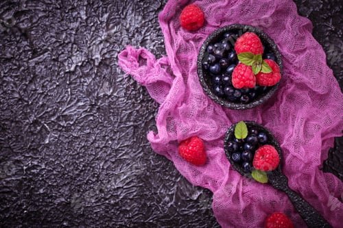 Preview: Fresh blueberries and raspberries