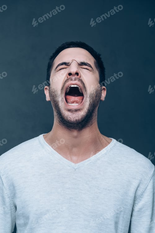 Preview: Man shouting.