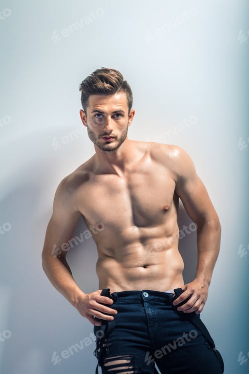 Preview: Portrait of a sexy muscular shirtless man