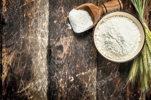 Preview: Flour in a bowl.