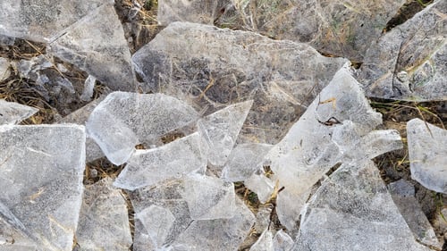 Preview: Broken ice on faded grass
