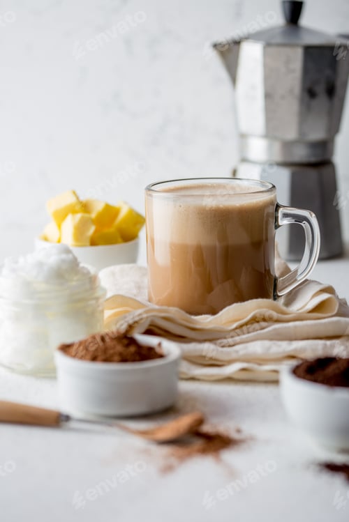 Preview: KETOGENIC KETO DIET DRINK. Coffe and cacao blended with coconut oil.