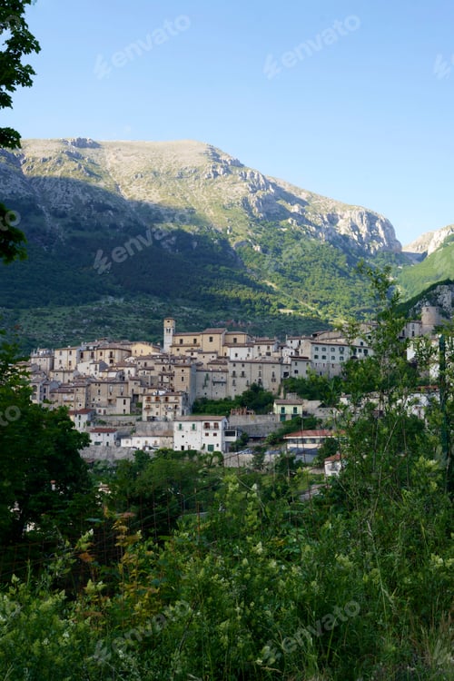 Preview: Barrea, old village in Abruzzi, Italy