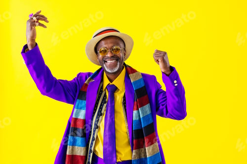 Preview: Cool senior man with fashionable outfit portrait