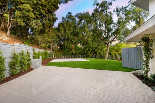 Preview: Remodeled Los Angeles home yard with lush trees