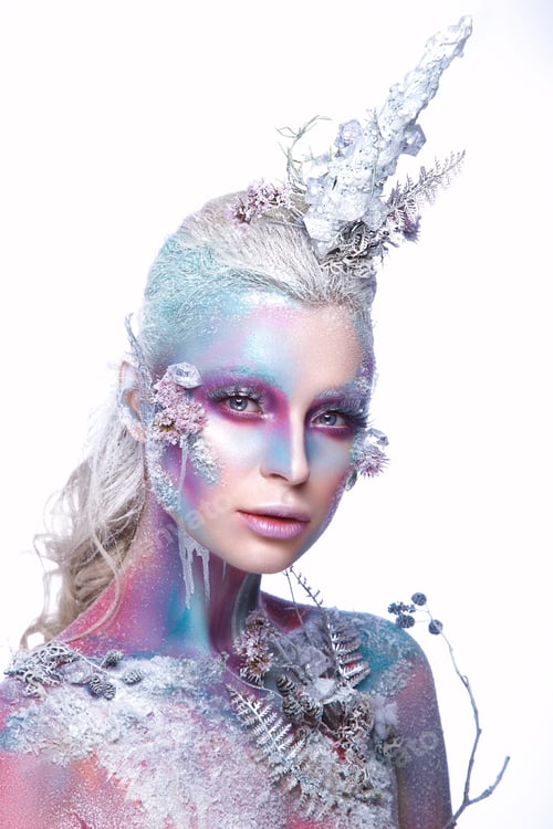 Preview: Creative make up.