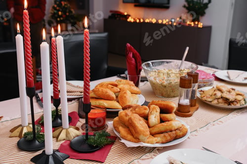 Preview: Festive Christmas Table with Candles and Pastries