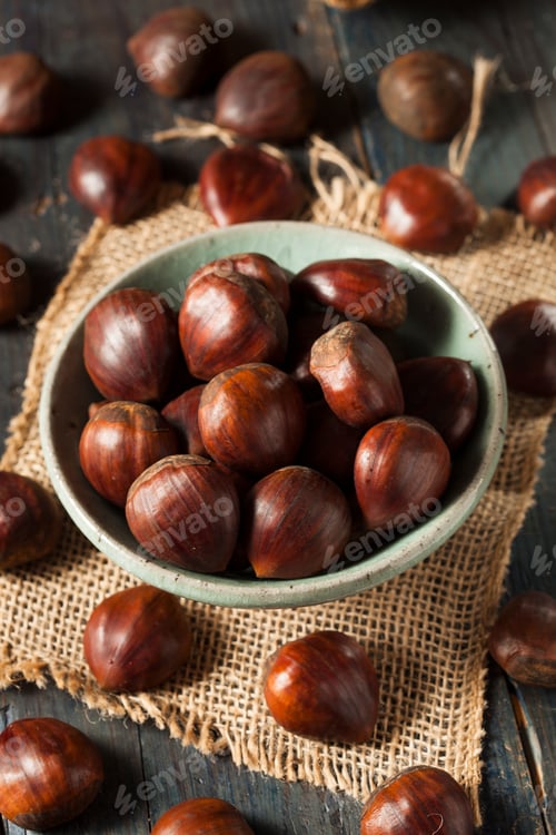 Preview: Raw Organic Brown Chestnuts