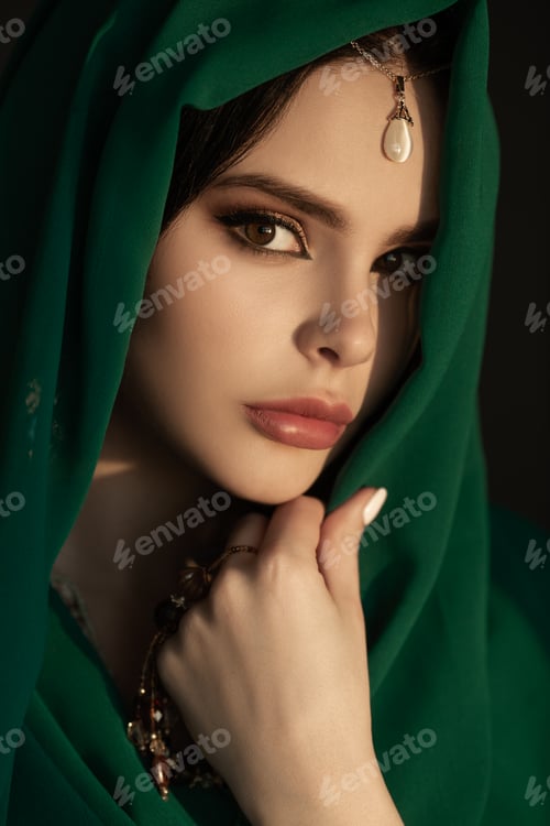 Preview: Beautiful Woman in Traditional Costume