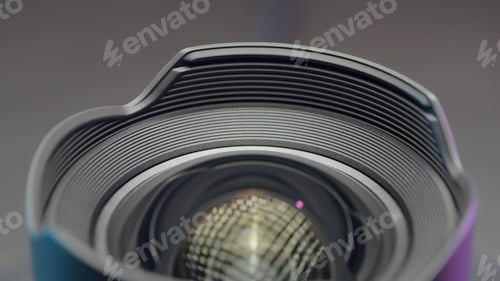 Preview: A new lens for video shooting . Action .A new lens for the camera that zooms in and out when the