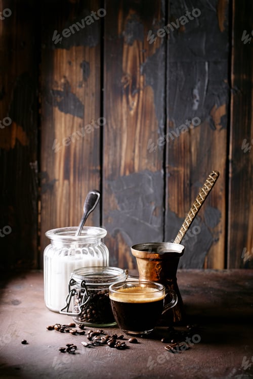 Preview: Fresh coffee in glass cup