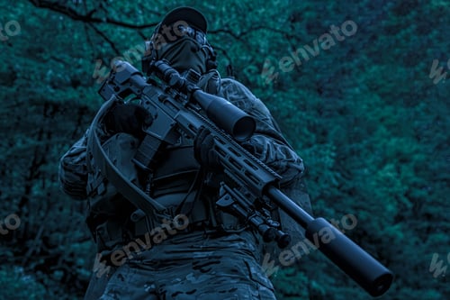 Preview: Army sniper at night