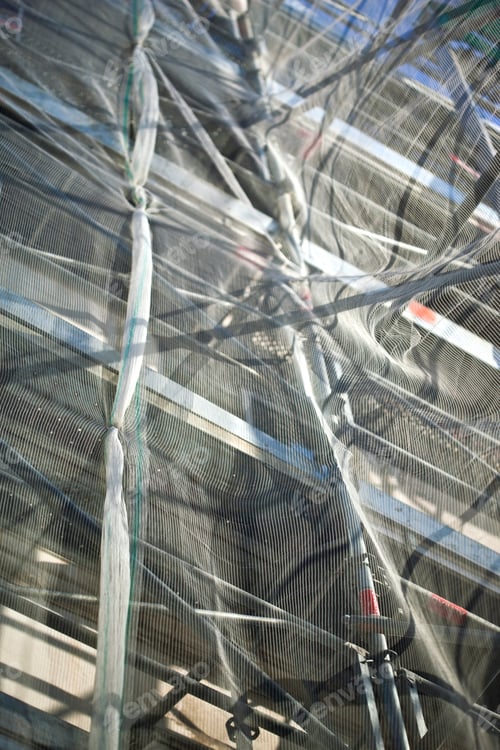Preview: Net on a scaffolding