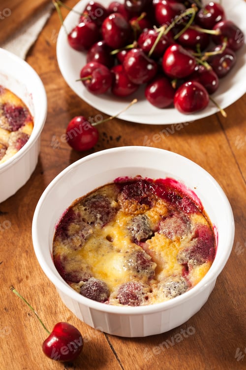 Preview: Organic Cherry Cobbler Cake