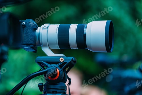 Preview: Cameras at a Media Conference