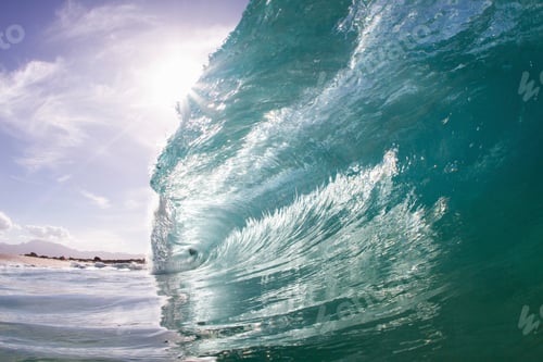Preview: Barrelling wave, Hawaii, USA