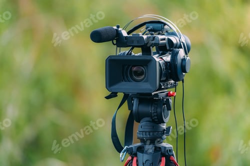Preview: Camera at an Outdoor Event