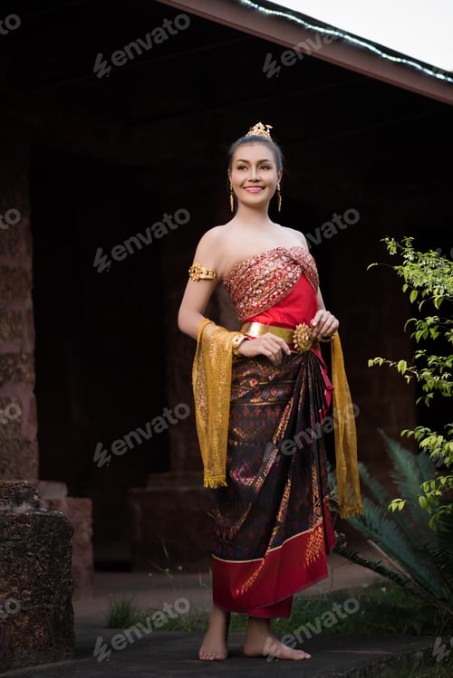 Preview: Beautiful Woman wearing typical Thai dress