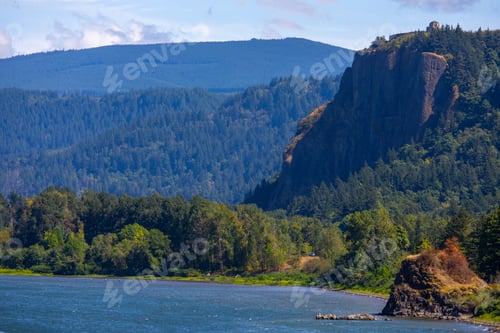 Preview: Scenic views of the Columbia River