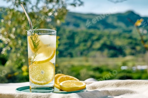 Preview: Fresh healthy cold lemon beverage.