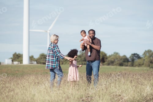 Preview: Family vacation with outdoor activities in the wind turbine field