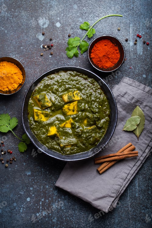 Preview: Indian vegetarian dish Palak Paneer