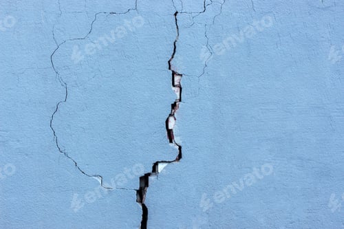 Preview: Wall with cracks