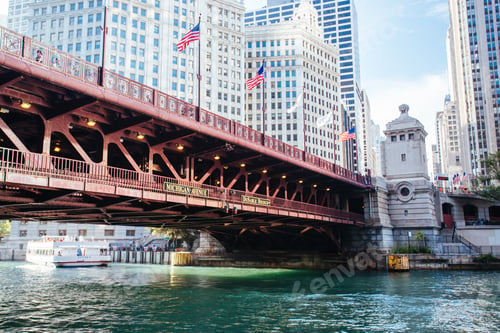 Preview: DuSable Bridge in Chicago in USA