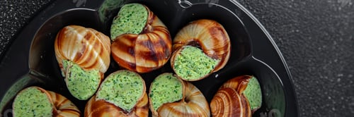 Preview: snails with green oil aromatic herbs tasty fresh healthy eating cooking appetizer meal food snack
