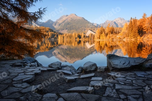 Preview: Lake Strbske pleso in autumn time