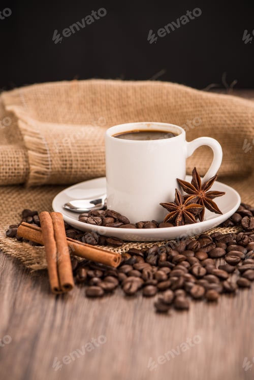 Preview: Coffee cup with burlap sack