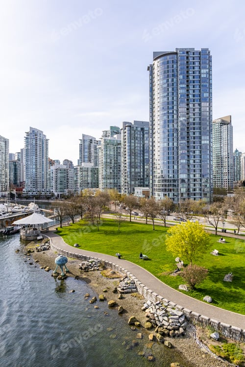 Preview: Scenic View of Downtown Vancouver Skyline With Waterfront and Green Park